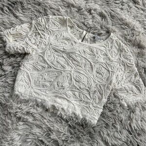 Chic White Textured Crop Top